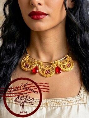 Red Renaissance Filligree Ornate Pendant Torque Necklace in Gold Plated